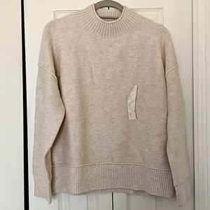 NWT Universal Thread sweater
